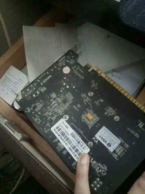 为什么显卡装在电脑上没反应