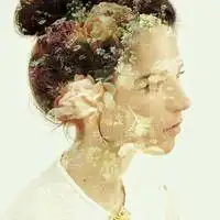 淡淡然欧美美女头像你爱的太晚走的太快