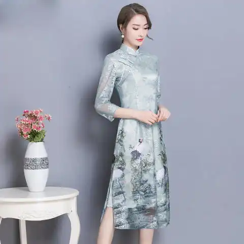 如此精致高雅的旗袍裙真的少见,偷偷给妈妈买件,端庄显瘦又减龄