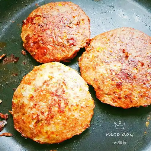 香煎牛肉饼,汉堡好搭档,在家自己做很简单